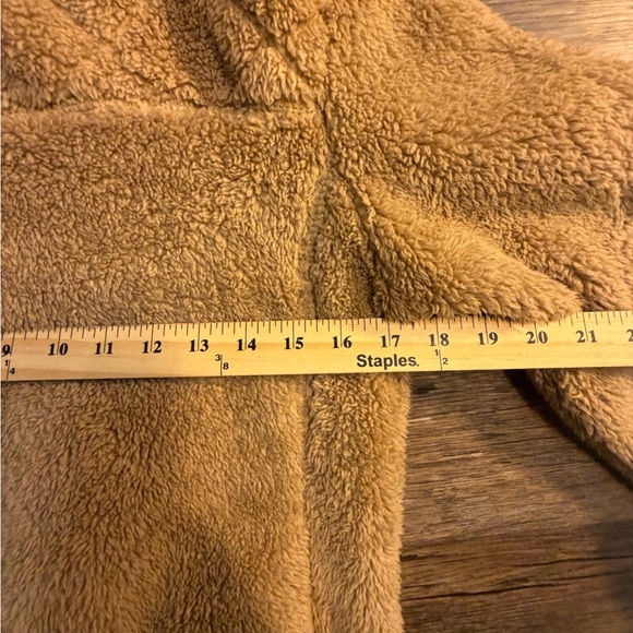 Stillwater Fleece Cozy Tan Teddy Jacket for Women - Picture 3 of 5